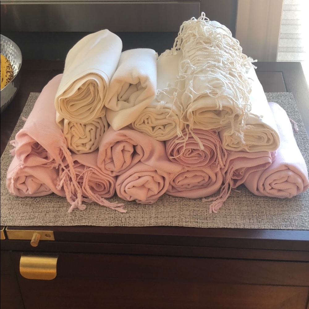 15 Blush and Off White Pashmina Style Wraps